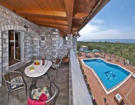 Apartament Amalia Stoúpa